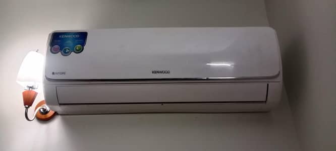 Kenwood ac 1.5 ton good condition cooling ok no repair