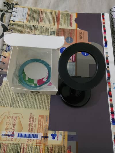 Folding magnetic bracket(mobile holder)