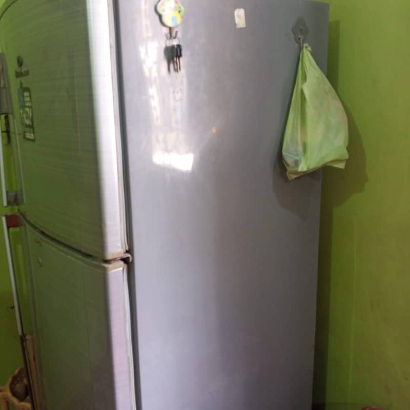 Dawnlance Refrigerator for Sale 8