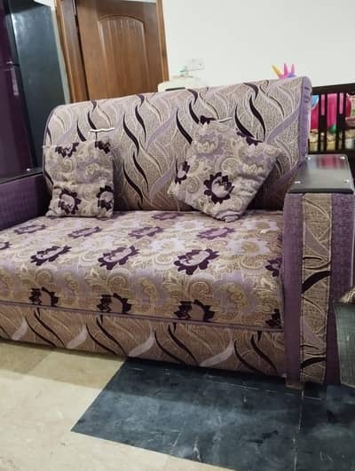 7 seater sofa with coushins
