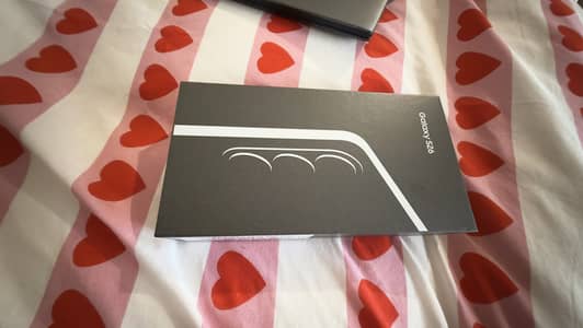 Samsung Mobile S26 512 Boxed Pack