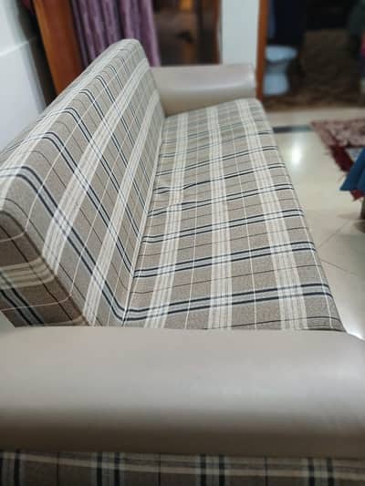 sofa combed