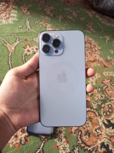 13 pro max  10/10 condition