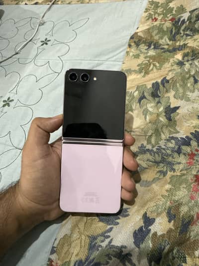 Samsung galaxy Z flip 5