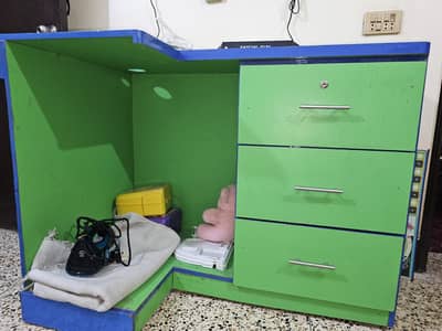 Big Size Table with 3 Big “Drawer