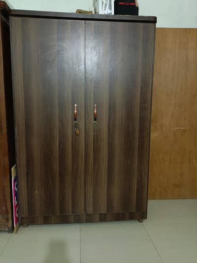 2 Piece Almari With Divider And Showcase