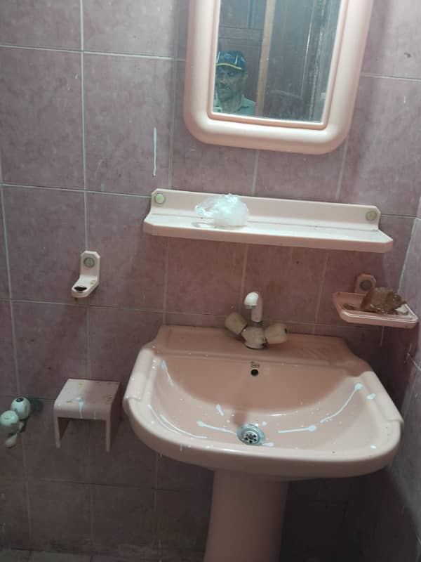 E11 ground floor 2bed portion 8