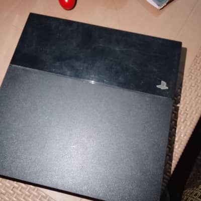 PS4 slightly used