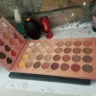 2 palletes New and  1 pallette used also