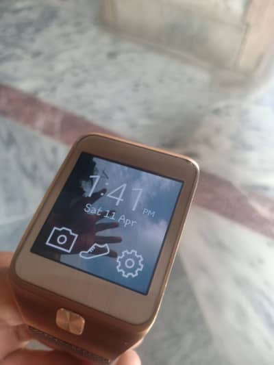 SAMSUNG GALAXY GEAR 2 AVAILABLE