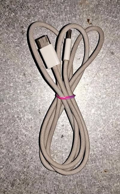 Iphone 15 pro max original cable