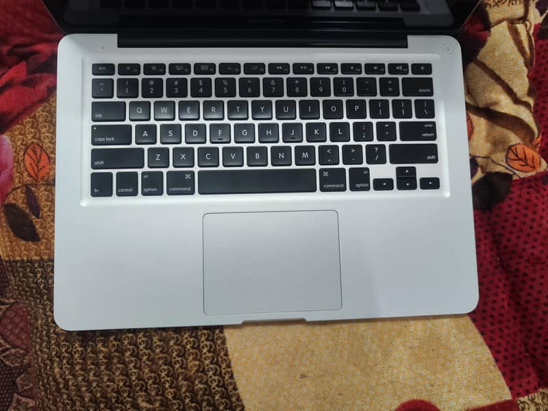 MacBook pro mid 2012 2