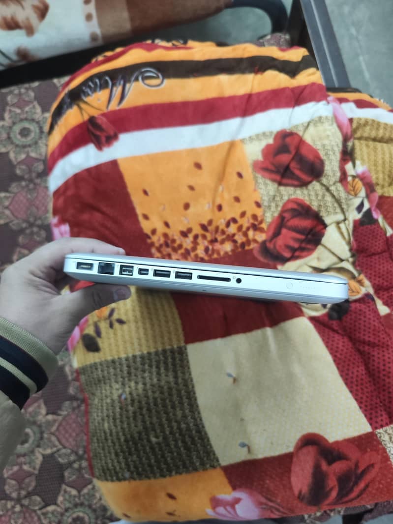 MacBook pro mid 2012 6
