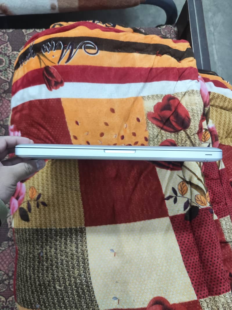 MacBook pro mid 2012 7