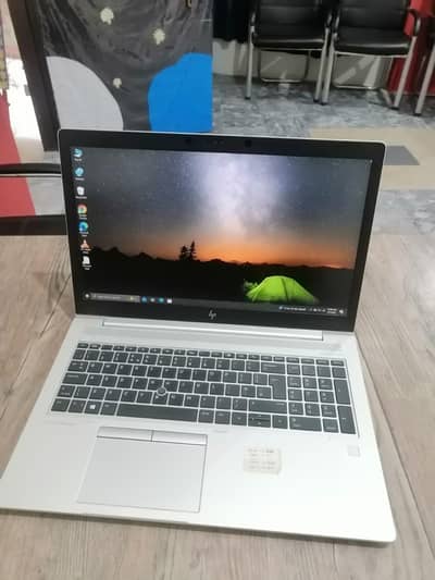 HP Elitebook 830 G5.8 256 8th gen