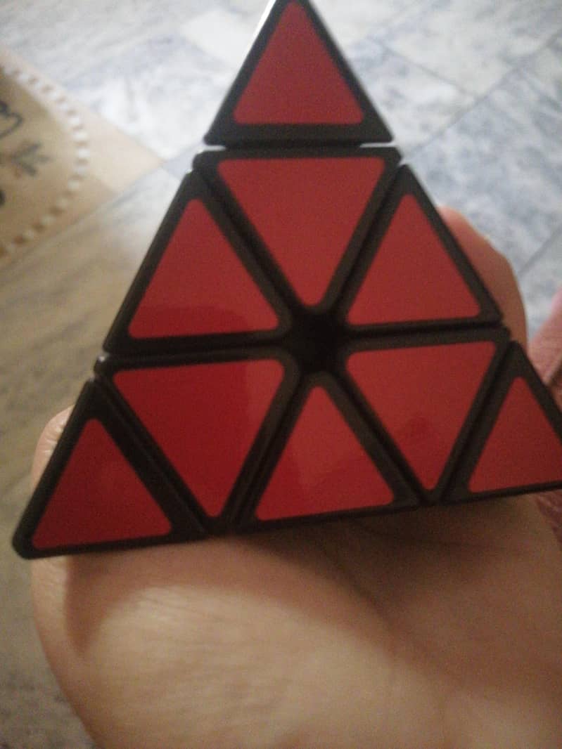 Pyramid cube 1