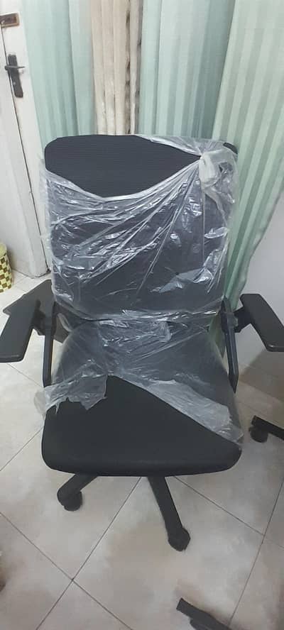 computer/study table and chair