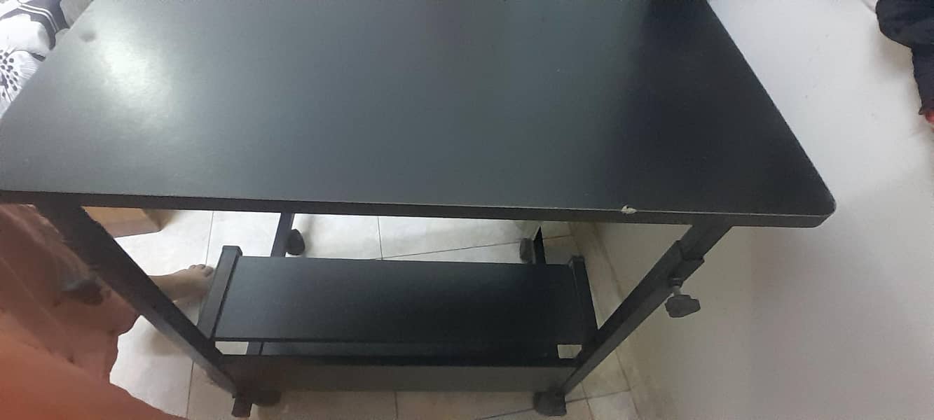 computer/study table and chair 7