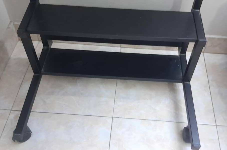 computer/study table and chair 10