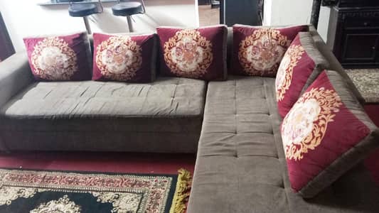 L shape sofa 5 seater with Center table and Couch