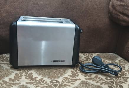 Geepas Toast Maker