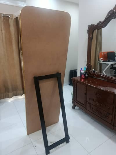 wall standing mirror