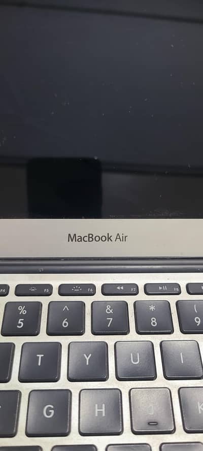 MacBook Air 2013 Lcd break