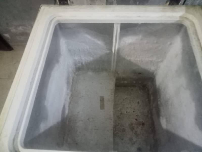 waves deep freezer 1