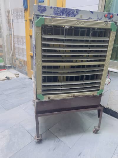 Soler room cooler with stand