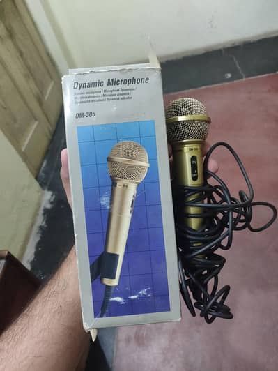 Dynamic Microphone  DM-305