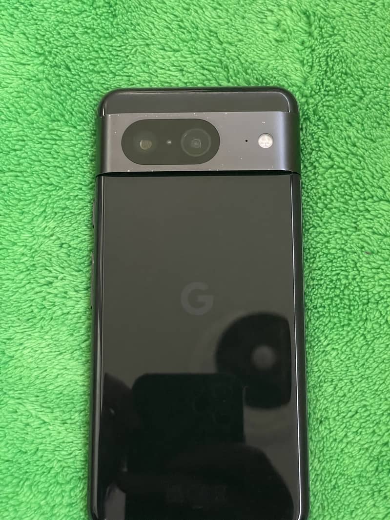 Google pixel 8 4