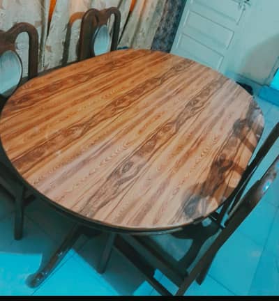Premium Oval Wooden 6-Seater Dining Table Set - Excellent Condition