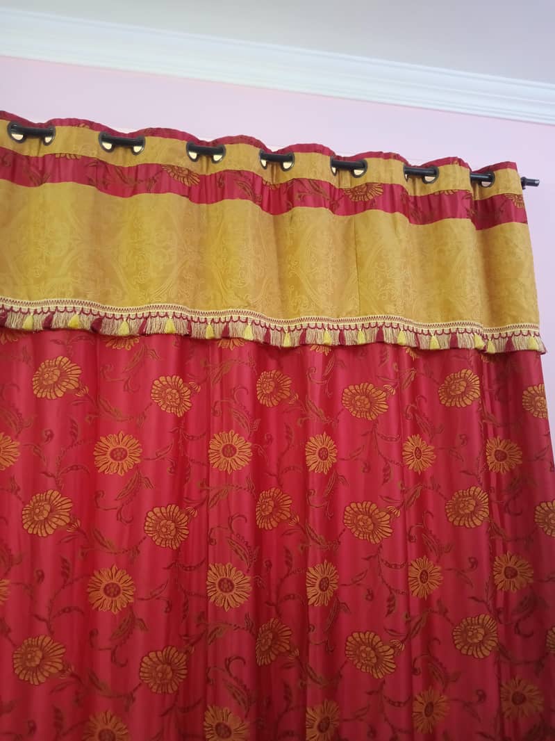 Curtains 0
