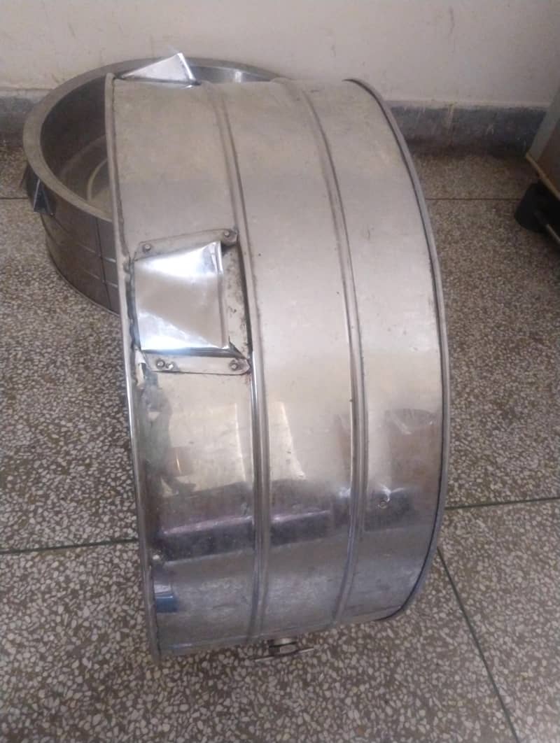 Container (dahi bhalay bartan) 1