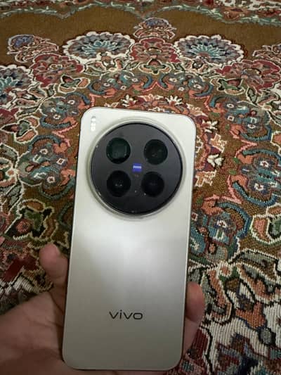 vivo x300 pro with box and charger