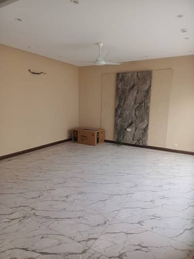 1 Kanal Upper Portion For Rent in DHA Phase 8 - Separate Entrance Common gate