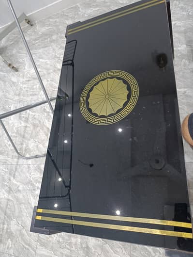 Glass + wood  table almost new