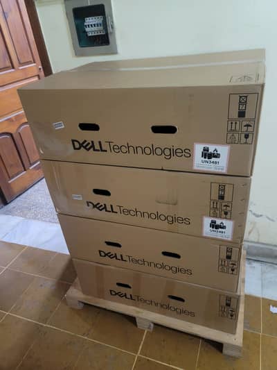 Dell PowerEdge R760xs Silver 4510 32GB DDR5 2X700W Brand New Server