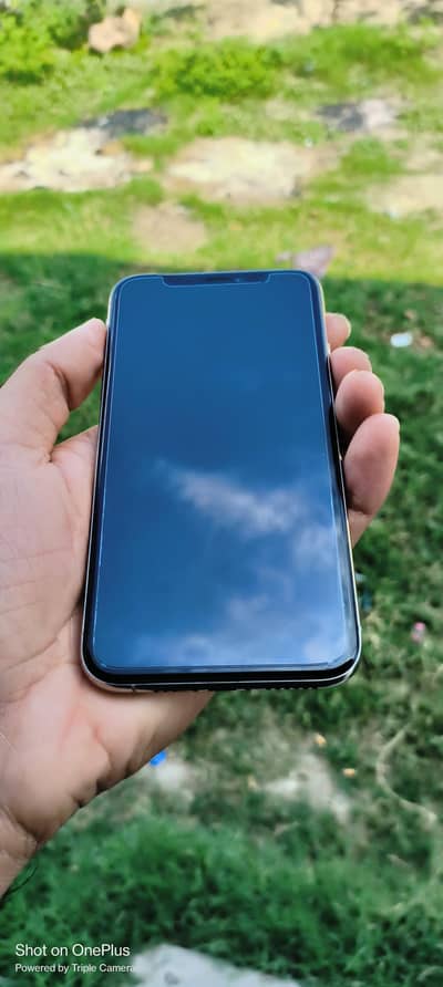 iphone xs 256 gb sim time available hai physical or esim dono