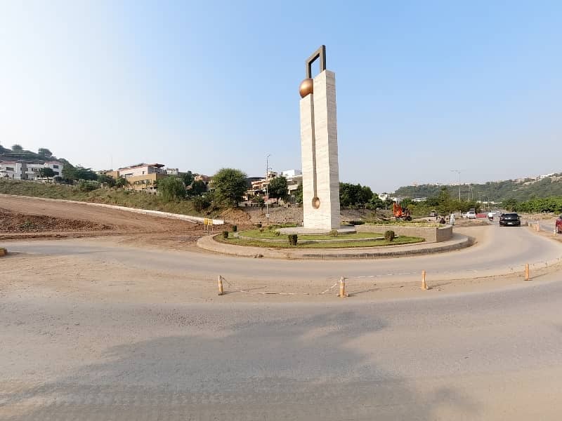 Near Main Link Road South Face Solid Plot 0