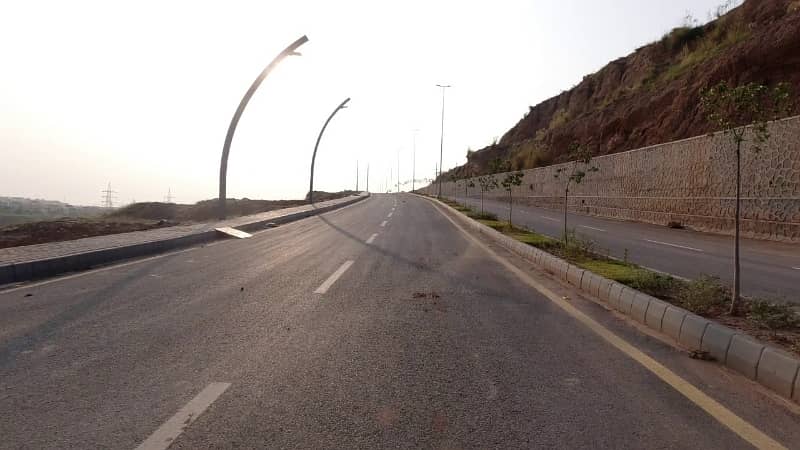 Near Main Link Road South Face Solid Plot 7