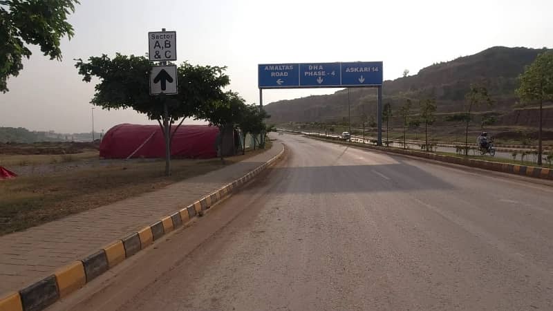 Near Main Link Road South Face Solid Plot 9