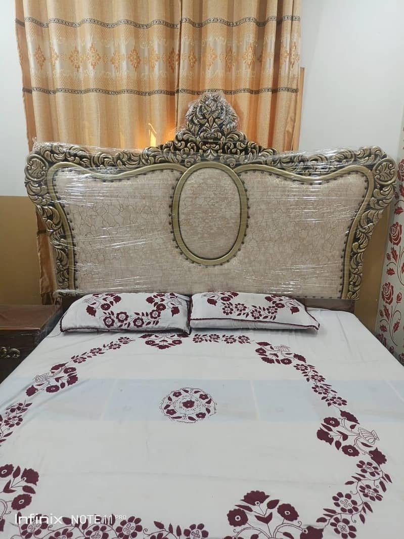 bed two site table 0