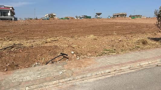 In DHA Phase 4 - Sector C Residential Plot Sized 1 Kanal For Sale
