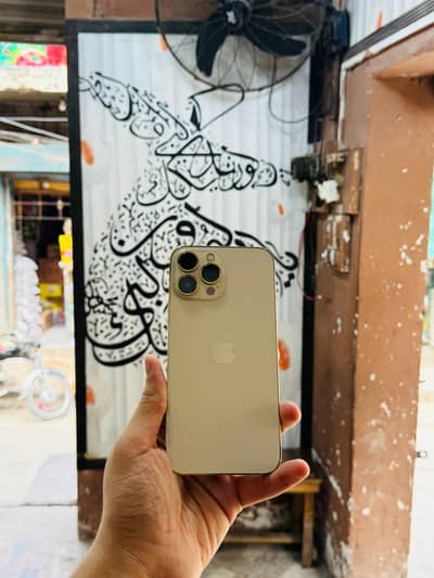 iphone 13 Pro Max 256GB 98  Health Sheesha Condition Waterpack