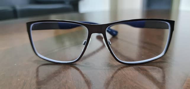 TOMMY HILFIGER SUNGLASSES 100% ORIGNAL 10/10 SCAN QR