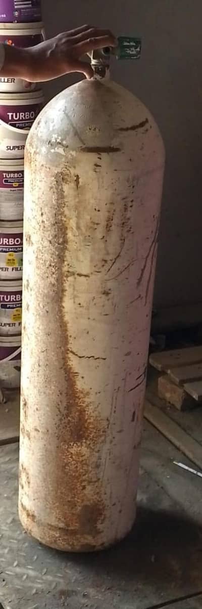 CNG cylinder for sale ( ONLY CYLINDER)