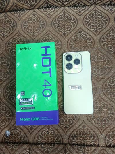 Infinex Hot 40 (16gb & 256gb)