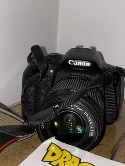 Canon EOS 700 D / Rebel T5i 18-55 mm original lens with 2 batteries