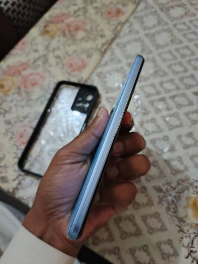 vivo y33s 8+4/128 for sale